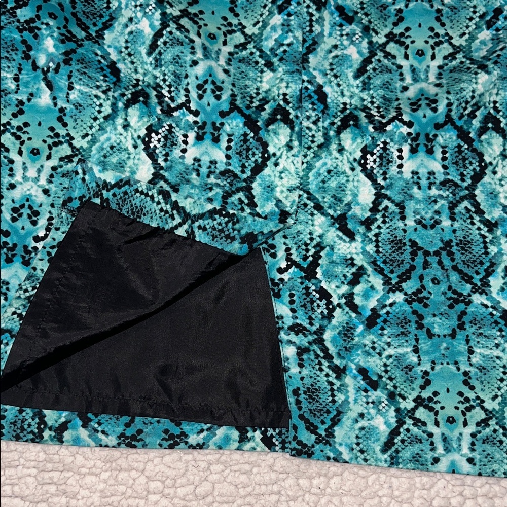 Liz Claiborne Aqua and Black Patterned Pencil Skirt - Picture 6 of 6